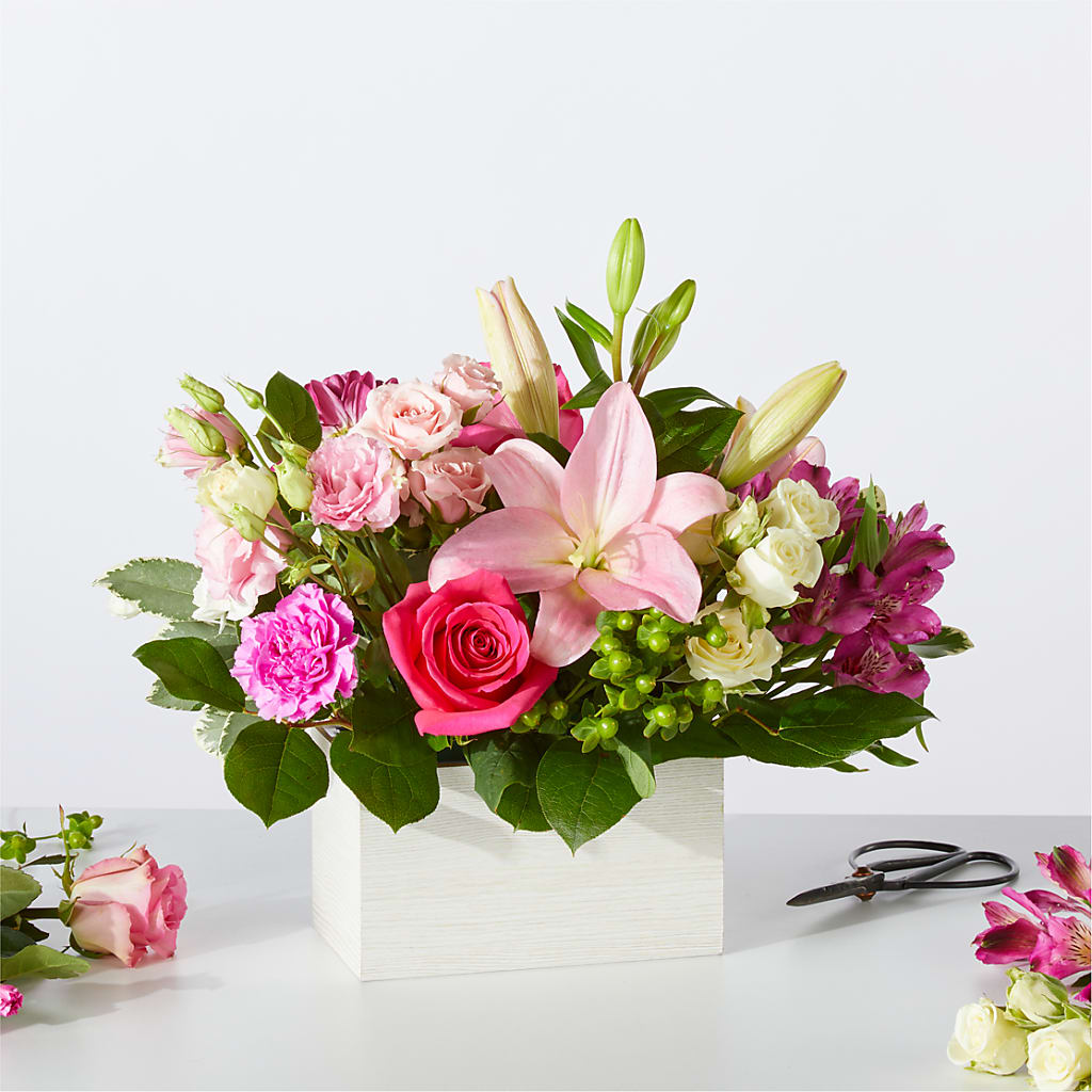 Sweetberry Box – A Florist Original – Rimmon Heights Florist, Manchester NH