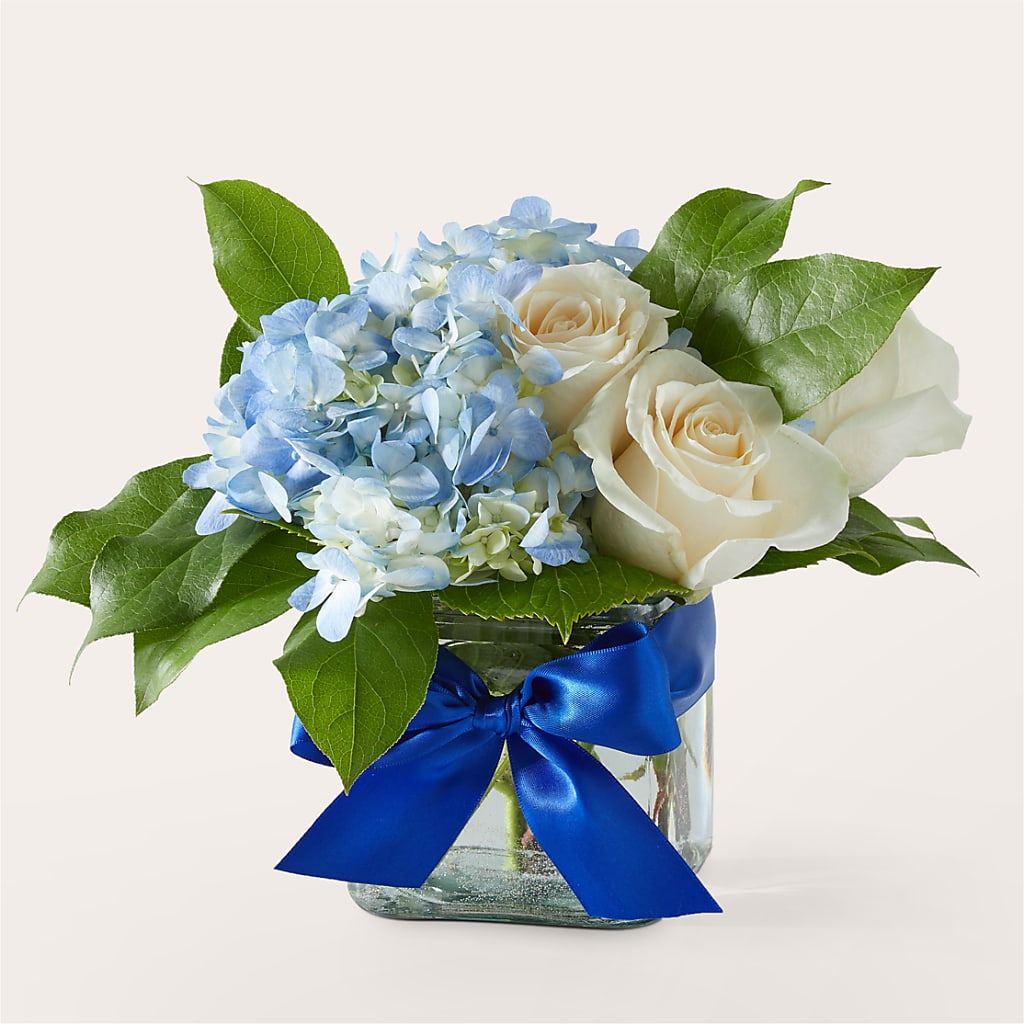 Sky Blue Delight Bouquet – Rimmon Heights Florist, Manchester NH