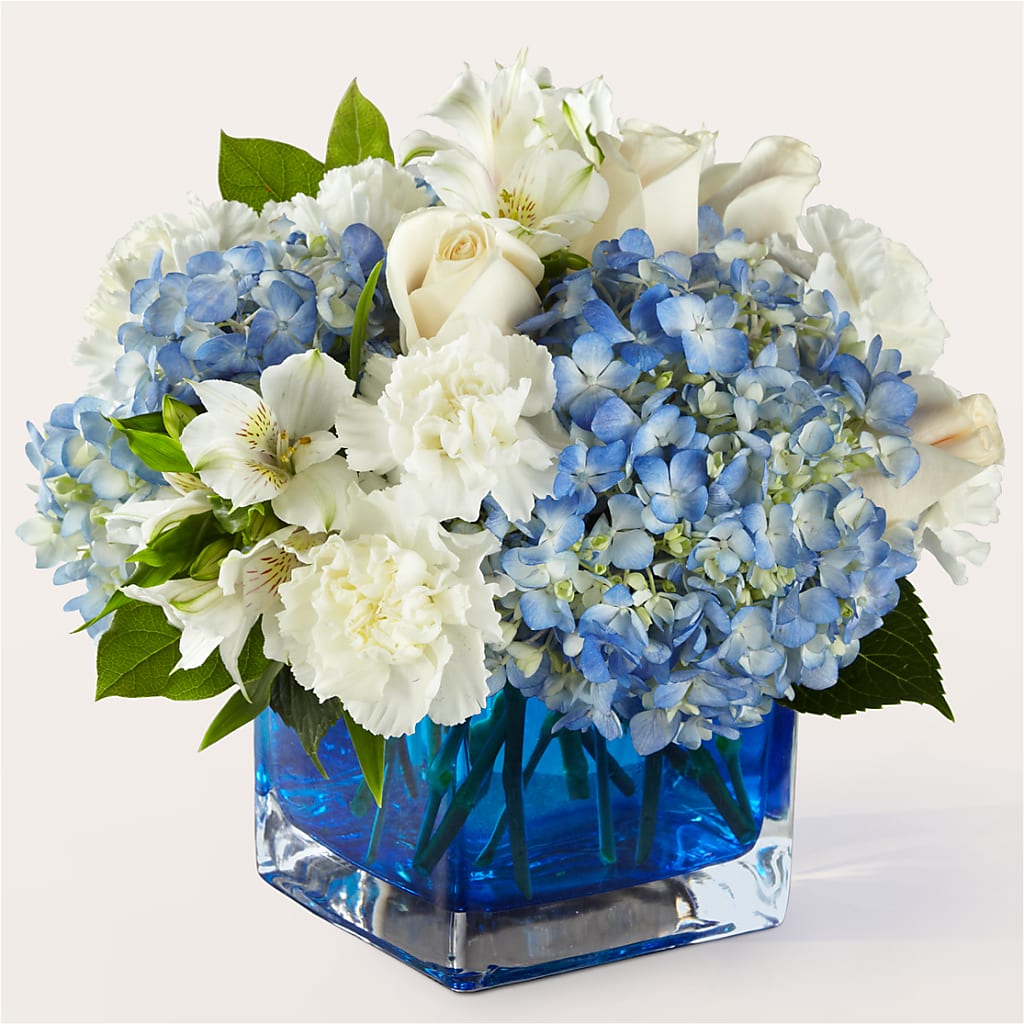 Soothing Waters Bouquet – Rimmon Heights Florist, Manchester NH