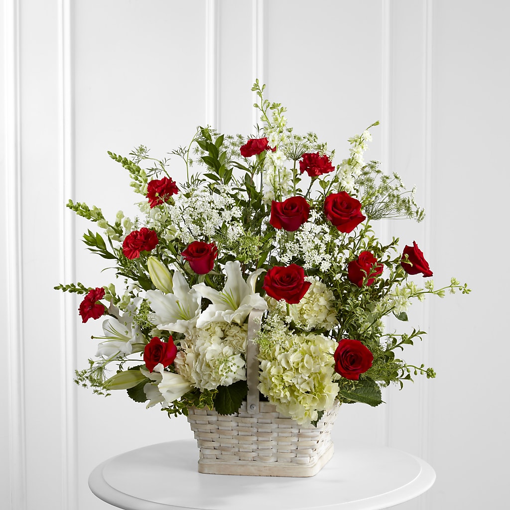 In Loving Memory Arrangement – Rimmon Heights Florist, Manchester NH