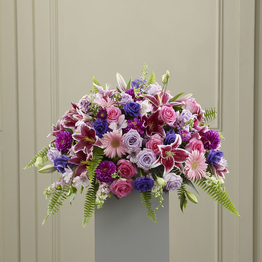 Fare Thee Well Pedestal – Rimmon Heights Florist, Manchester NH