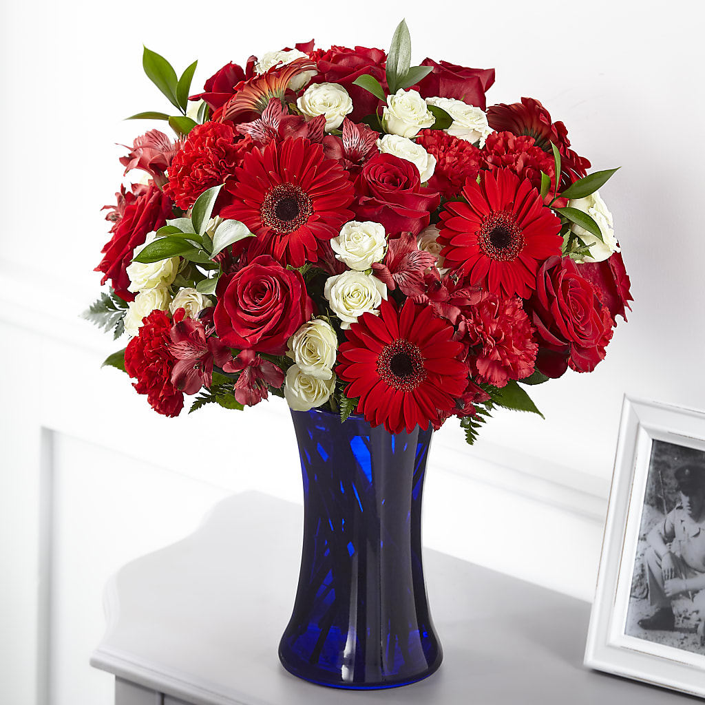 Hearts Embrace Bouquet – Rimmon Heights Florist, Manchester NH