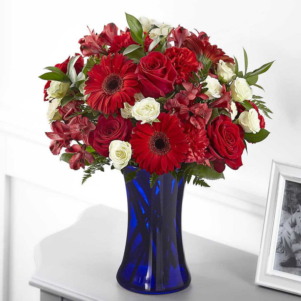 Hearts Embrace Bouquet – Rimmon Heights Florist, Manchester NH
