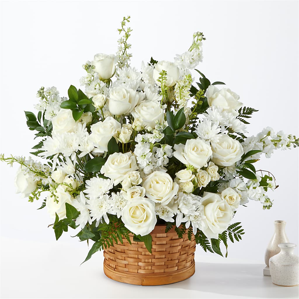 Heartfelt Condolences Arrangement – Rimmon Heights Florist, Manchester NH
