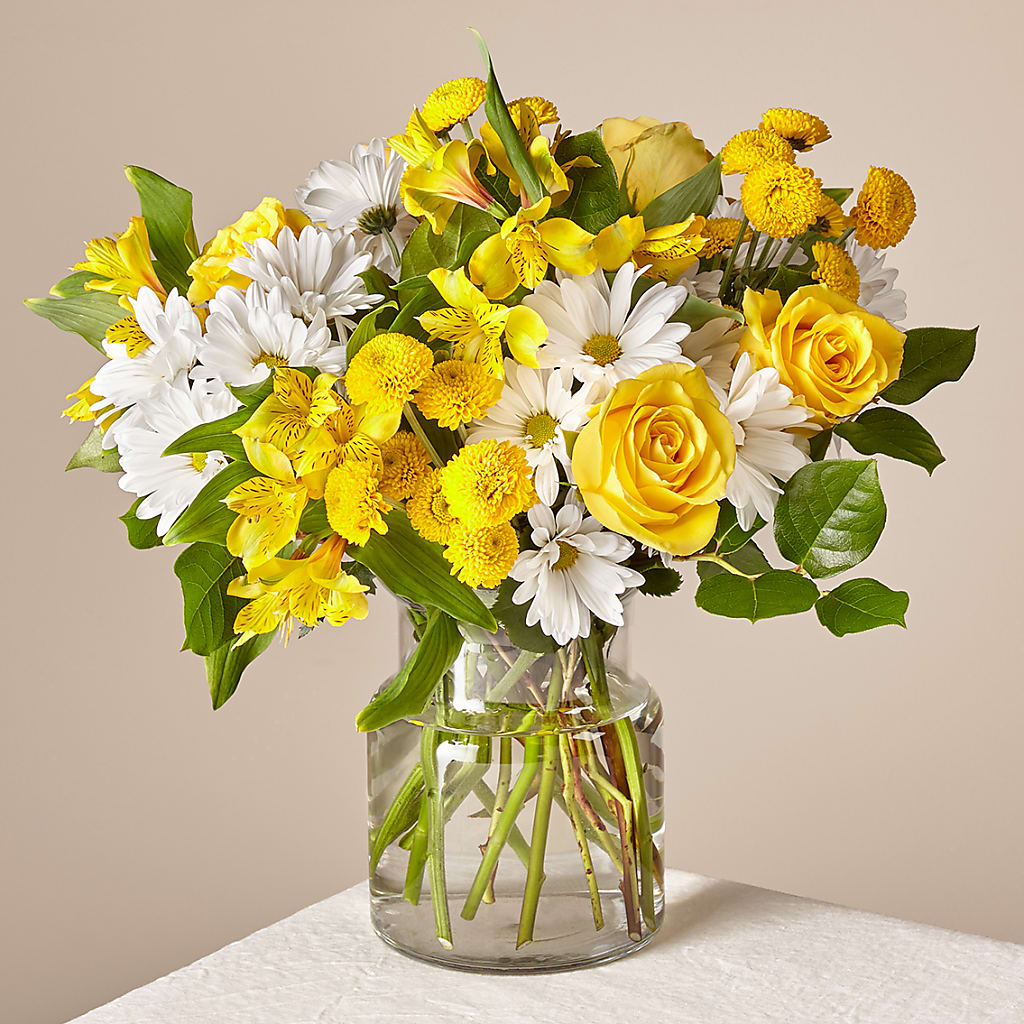 Sunny Sentiments Bouquet – Rimmon Heights Florist, Manchester NH