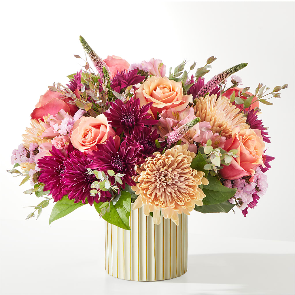 Berry Cobbler Bouquet with Ivory Vase – Rimmon Heights Florist, Manchester NH