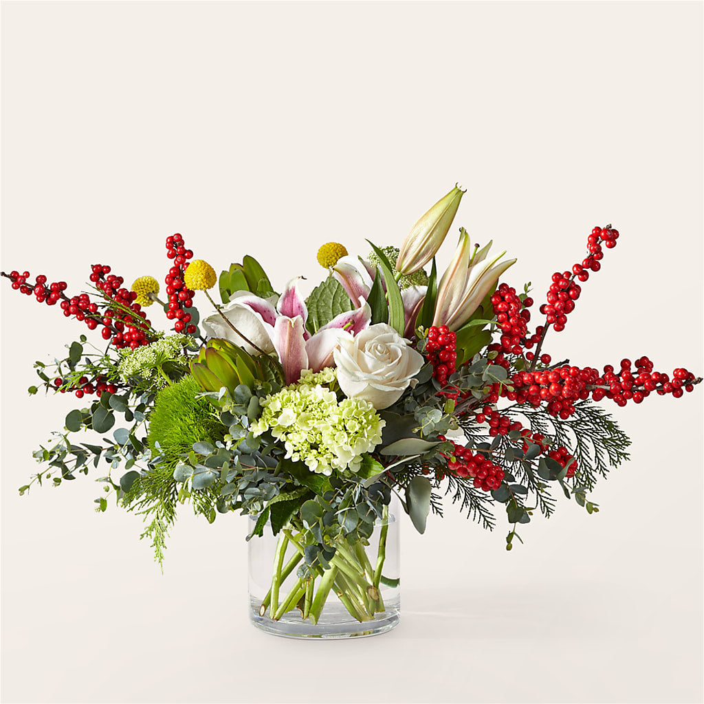 Berry & Bright Bouquet – Rimmon Heights Florist, Manchester NH