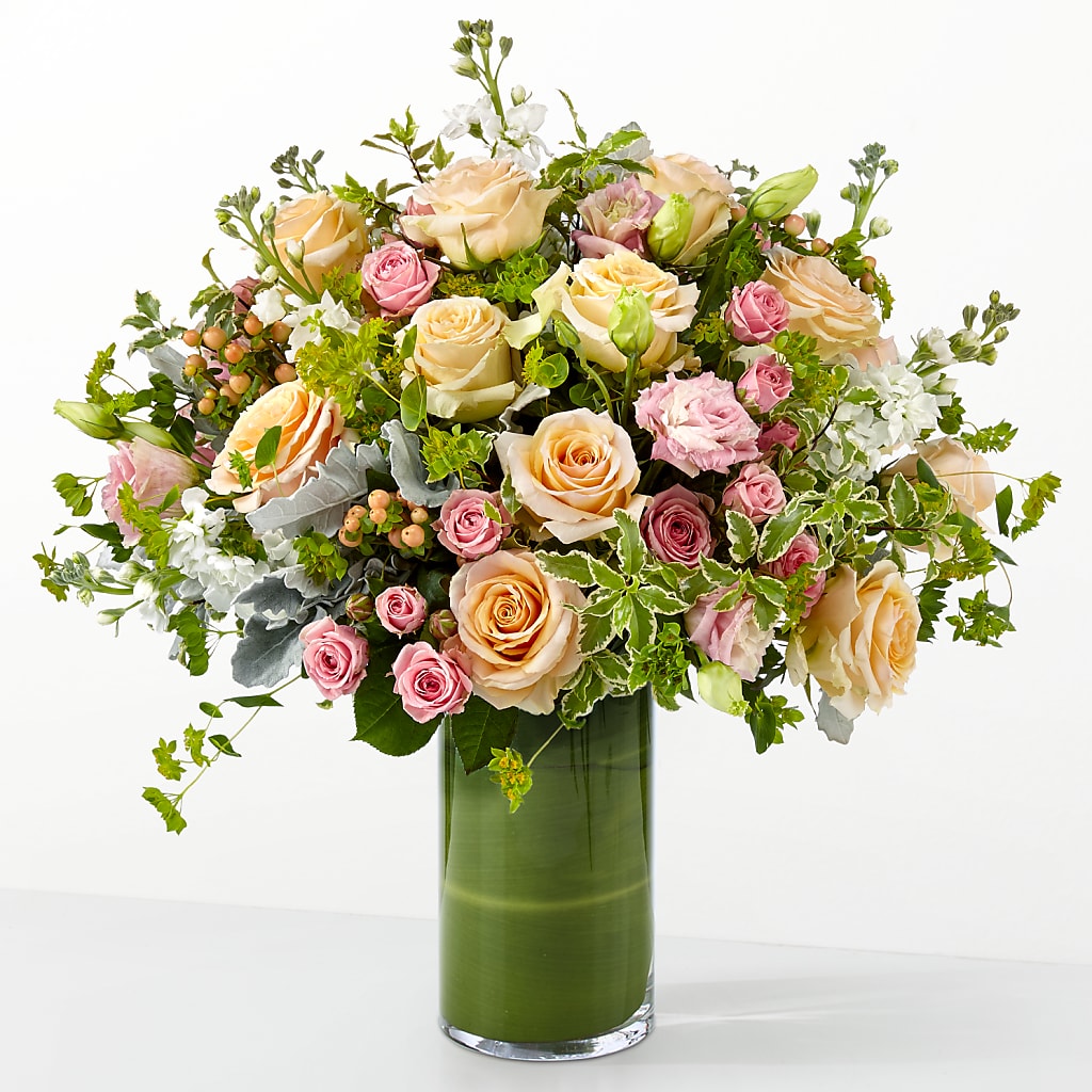 The Glamour Shot – Rimmon Heights Florist, Manchester NH