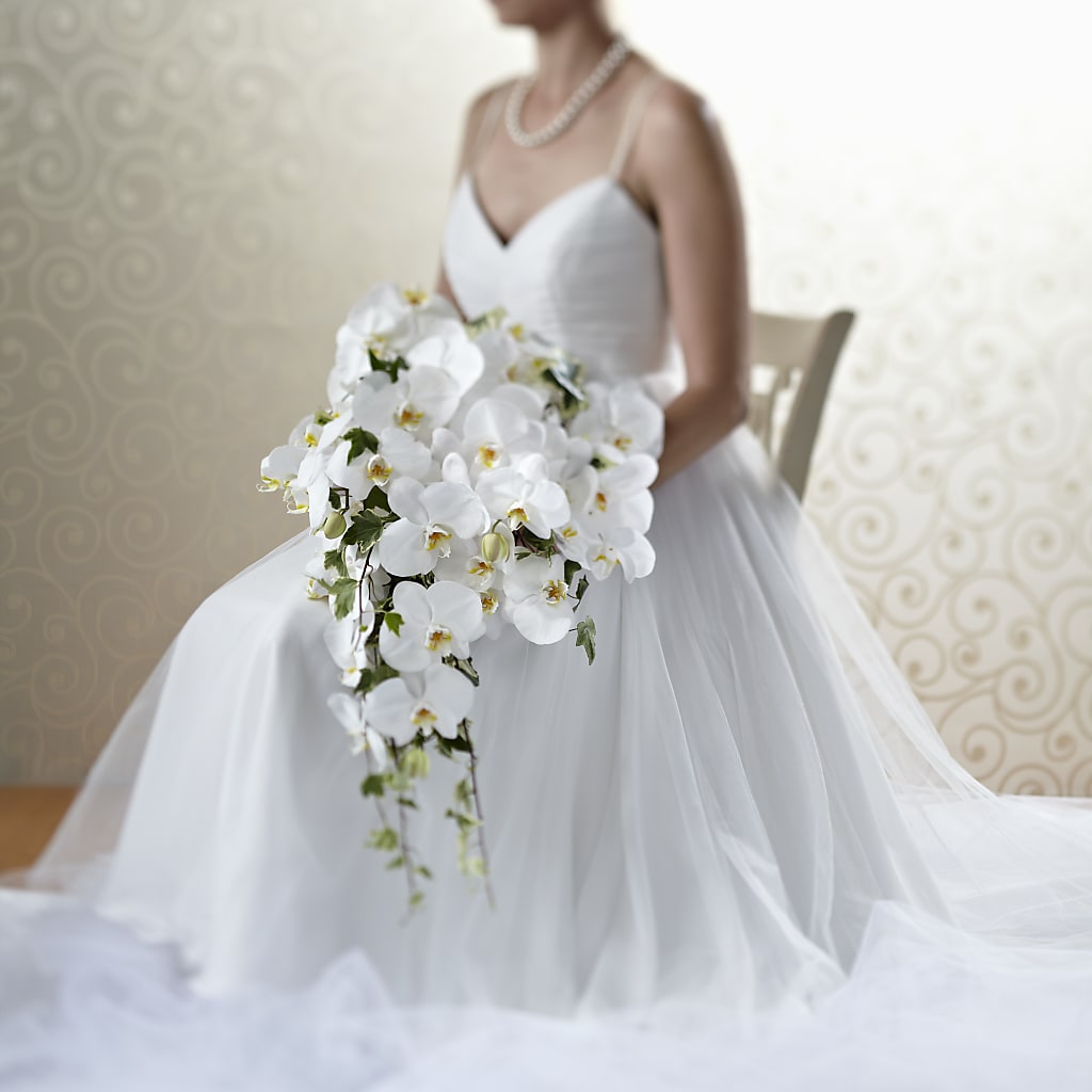 Classic White Bouquet – Rimmon Heights Florist, Manchester NH