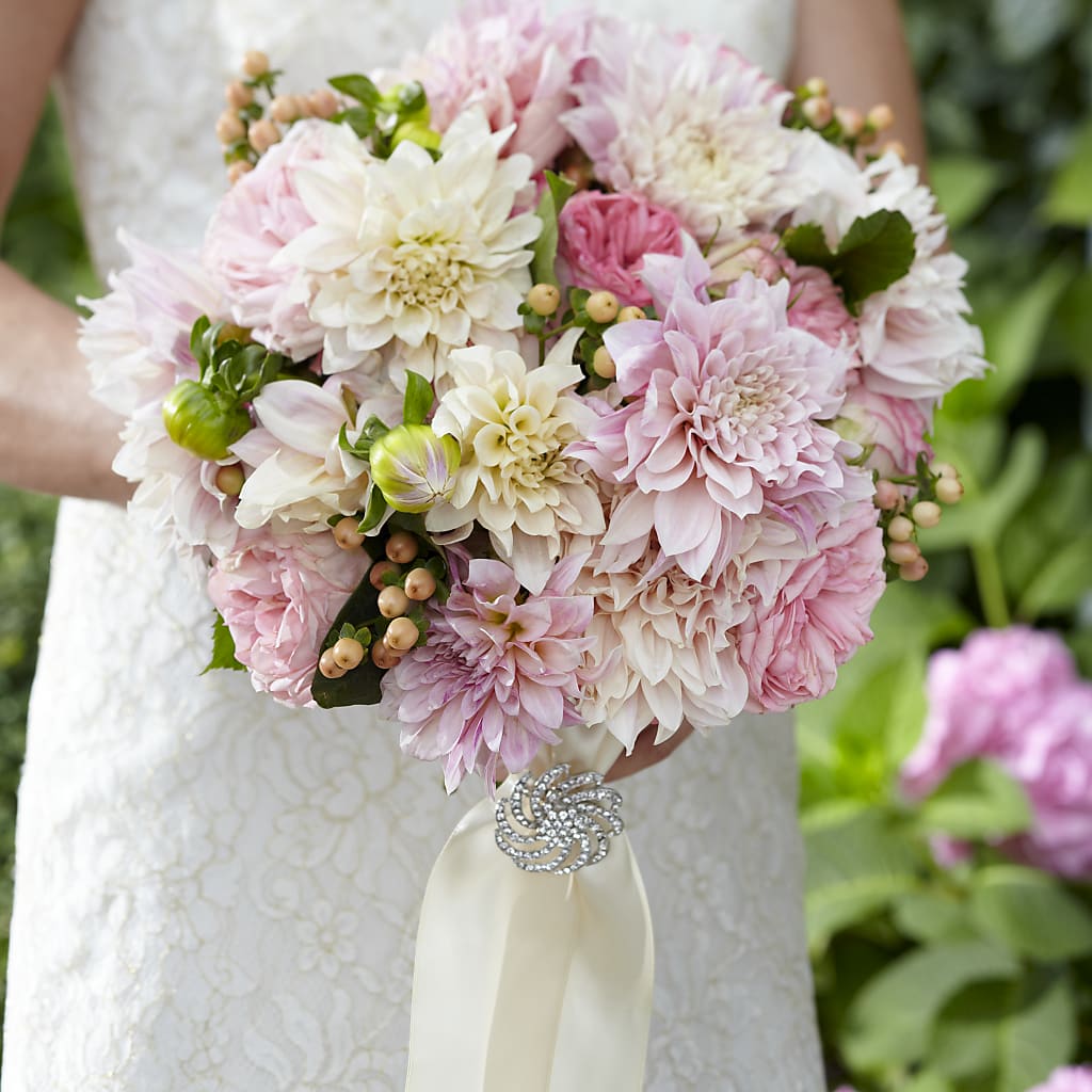 Heart's Promise Bouquet – Rimmon Heights Florist, Manchester NH