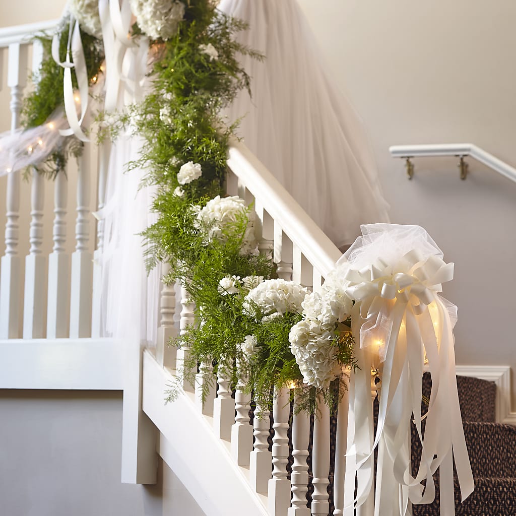 Champagne Dreams Garland – Rimmon Heights Florist, Manchester NH