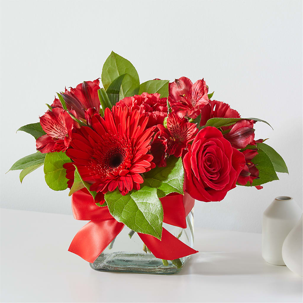 Red Hot Bouquet – Rimmon Heights Florist, Manchester NH