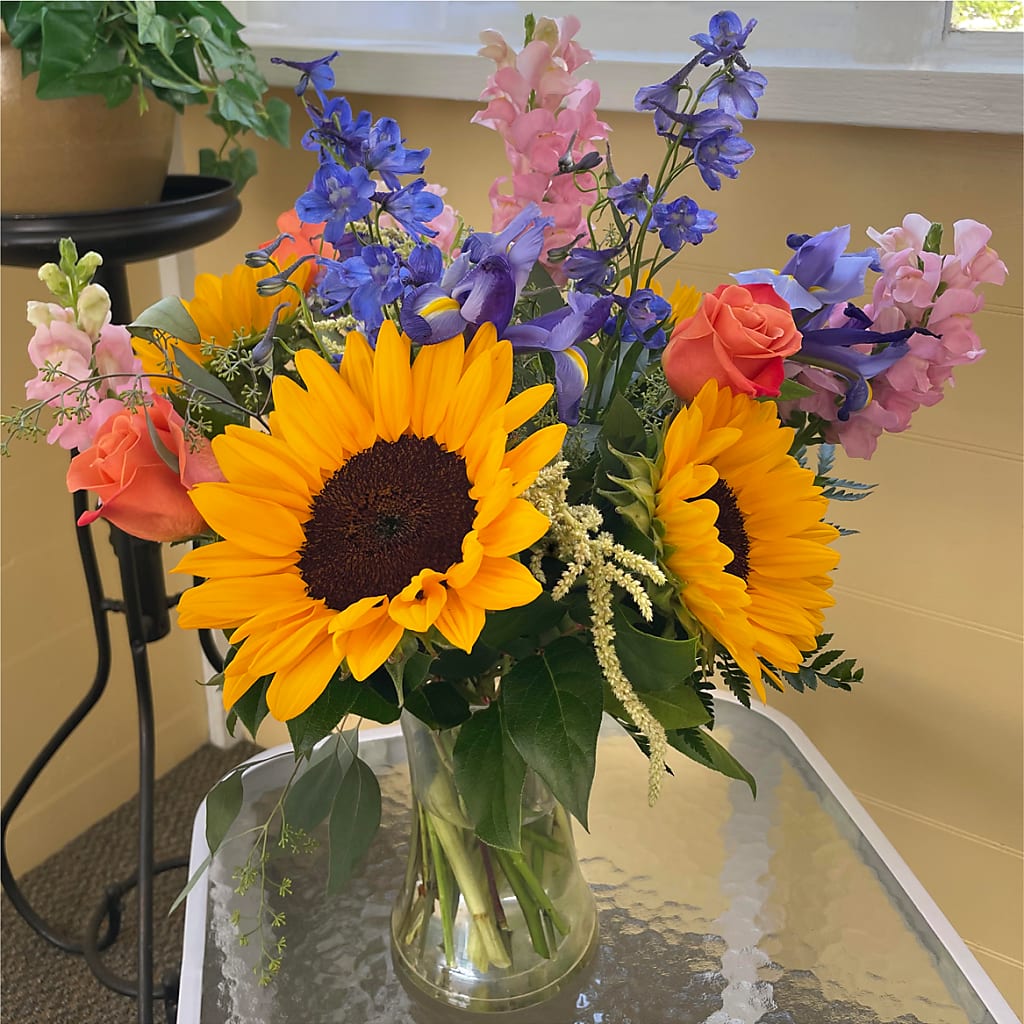 Rays of Life Bouquet –  Rimmon Heights Florist, Manchester NH