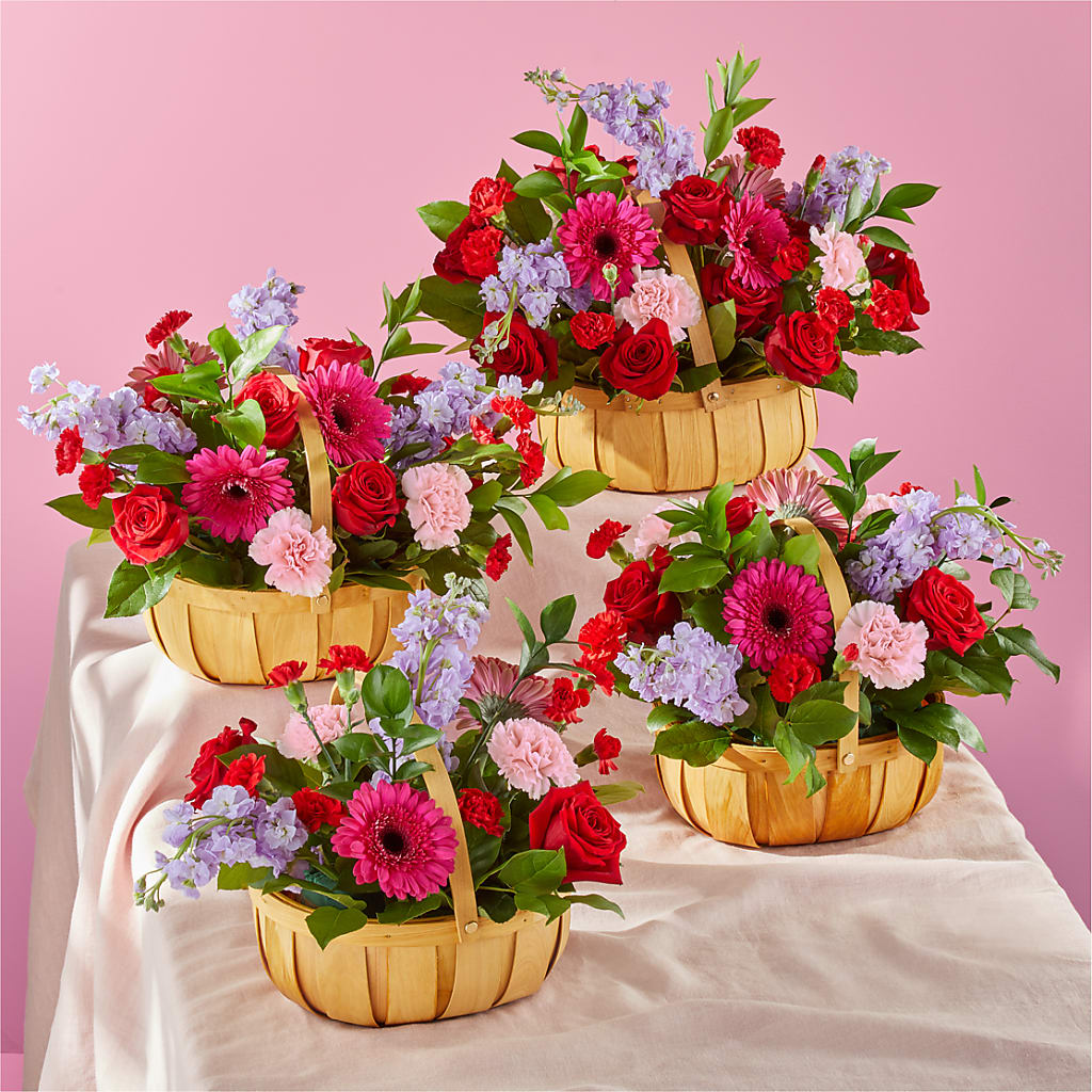 Pink Picnic Basket –  Rimmon Heights Florist, Manchester NH