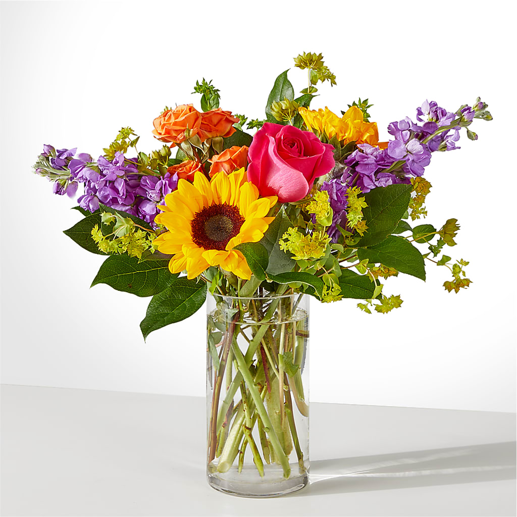Vibrant Greetings Bouquet –  Rimmon Heights Florist, Manchester NH