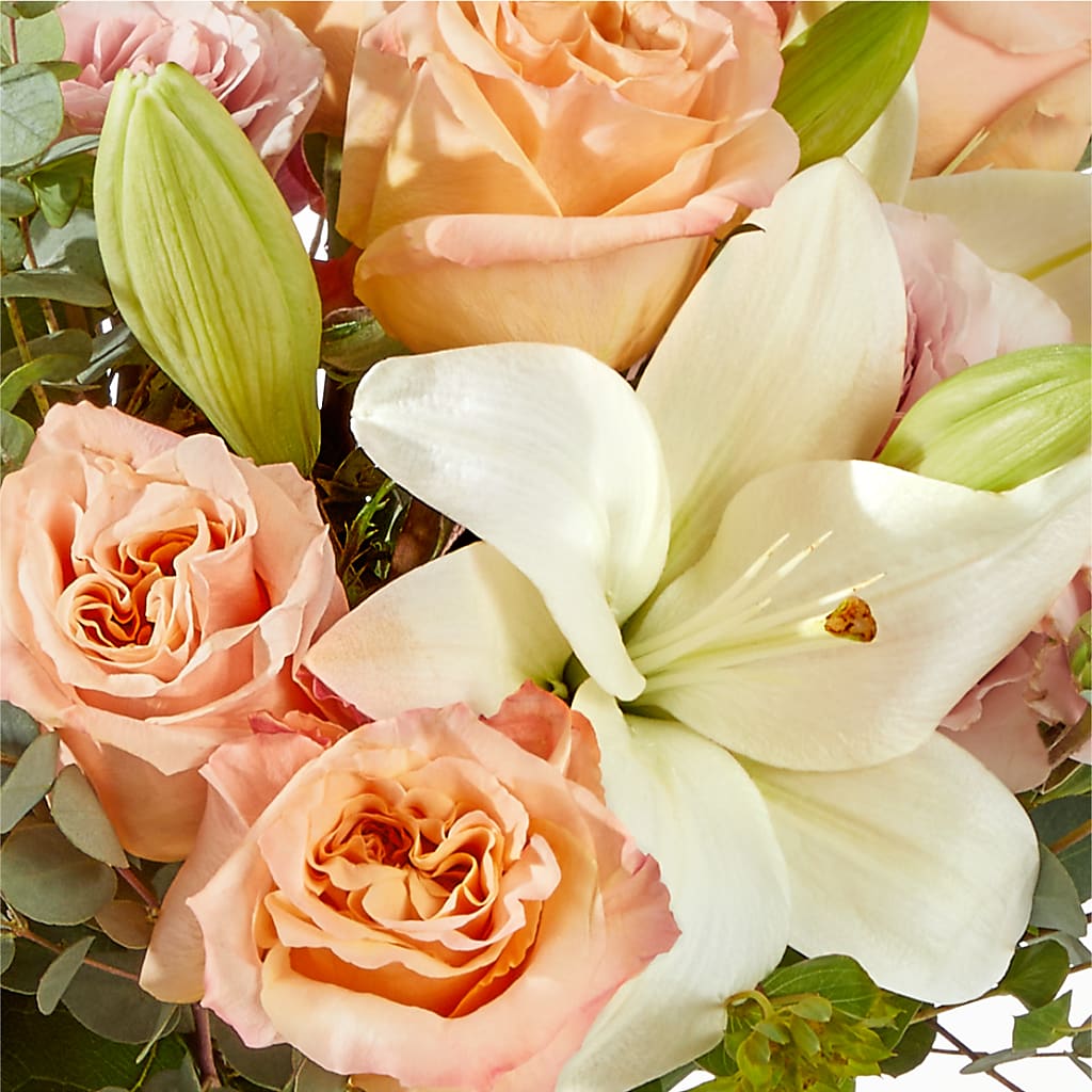 Grapefruit Splash Bouquet –  Rimmon Heights Florist, Manchester NH